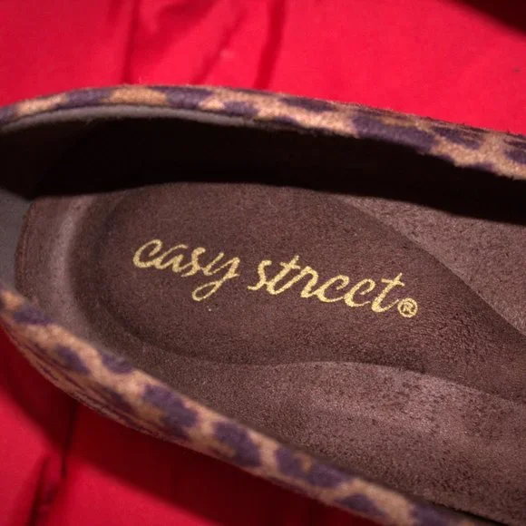 Easy Street Peace Leopard Super Suede NIB 7, 7.5, 8, 9 / Mediums and Narrows - Picture 10 of 14